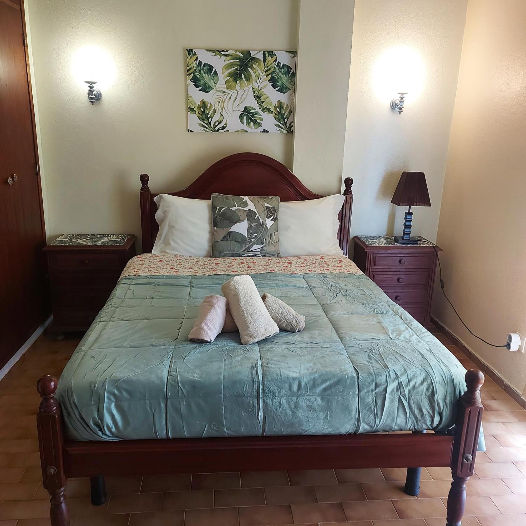 Guest House Pacifica Quarteira Szoba fotó