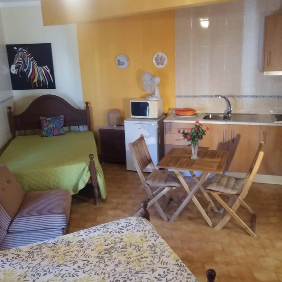 Guest House Pacifica Quarteira Szoba fotó